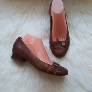 Clarks Artisan Women's Brown Slip On Shoes Flats 8